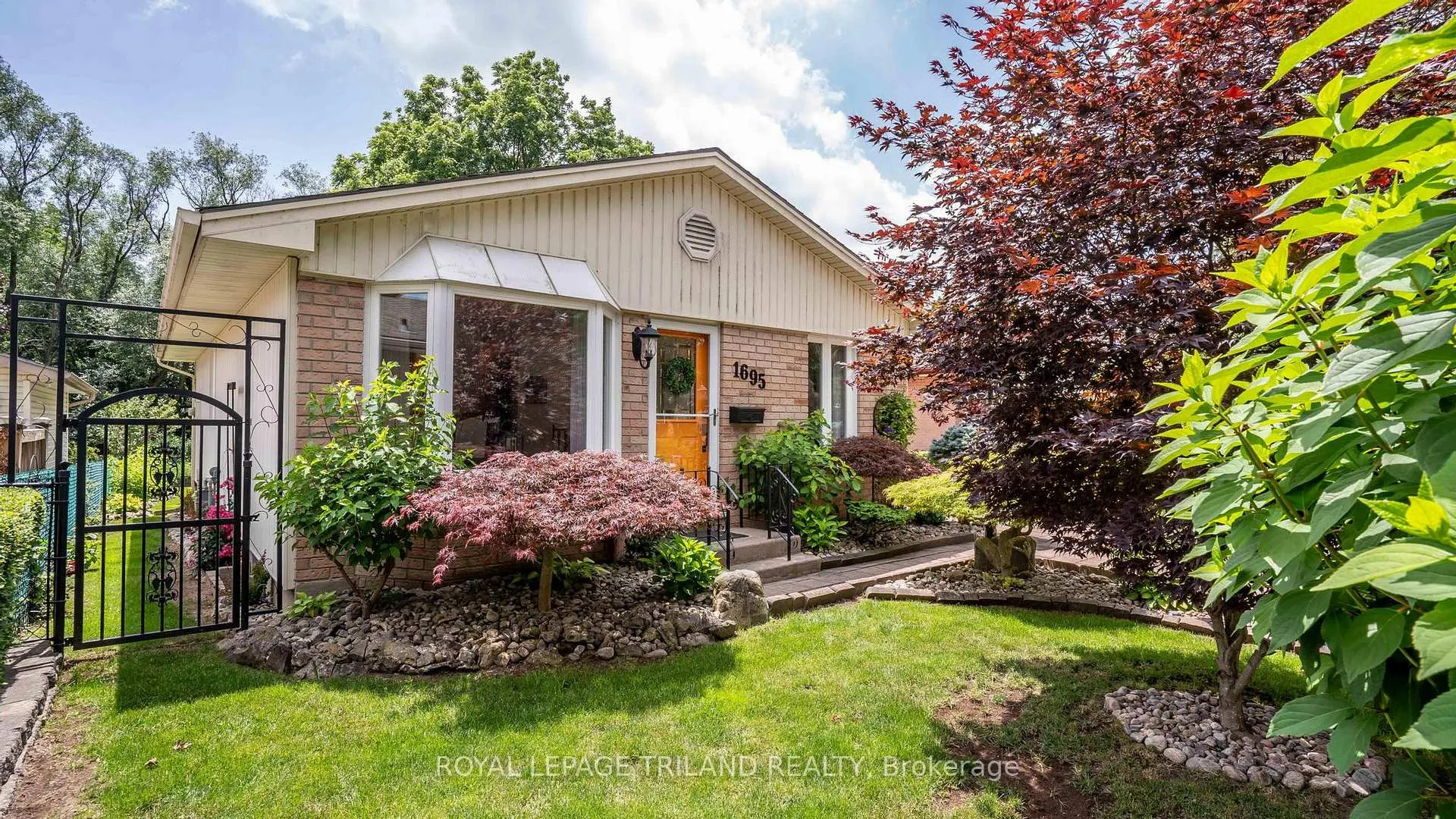 Photo 4 of 1695 Culver Drive, London, East H — HOMEH