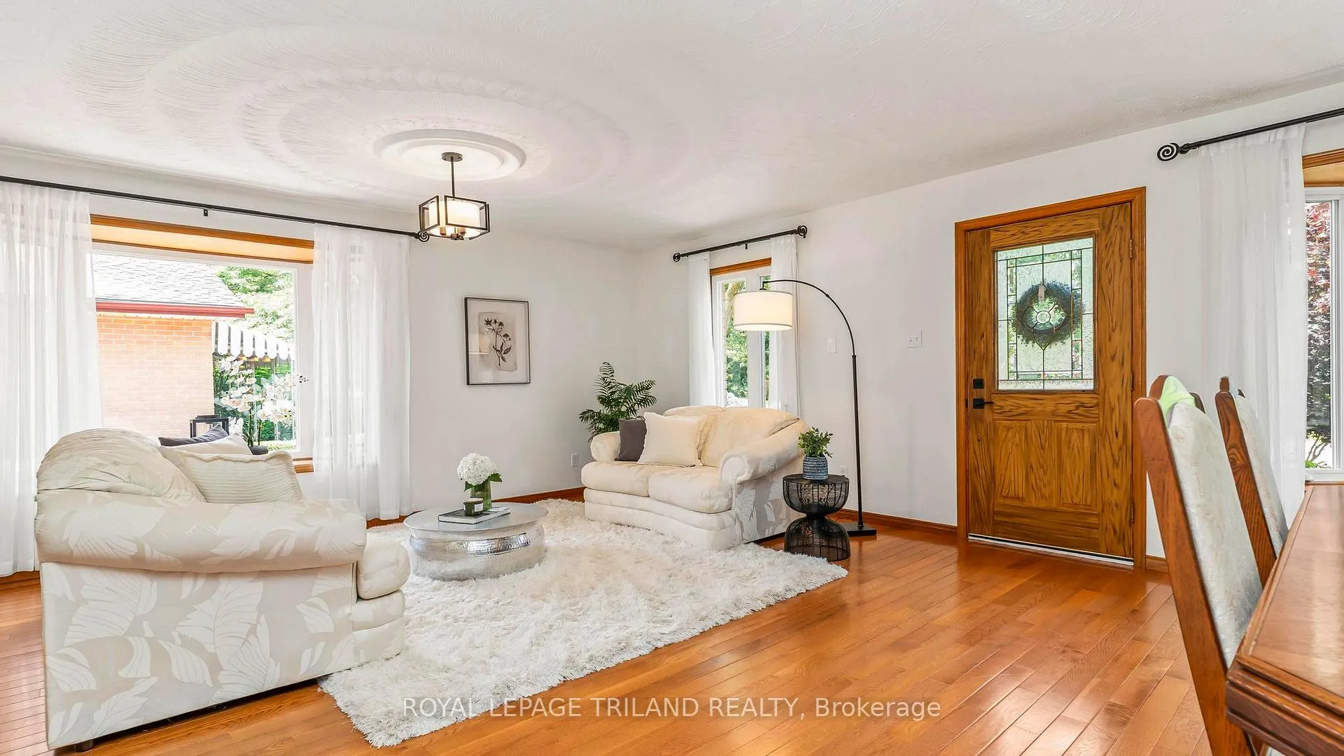Photo 5 of 1695 Culver Drive, London, East H — HOMEH