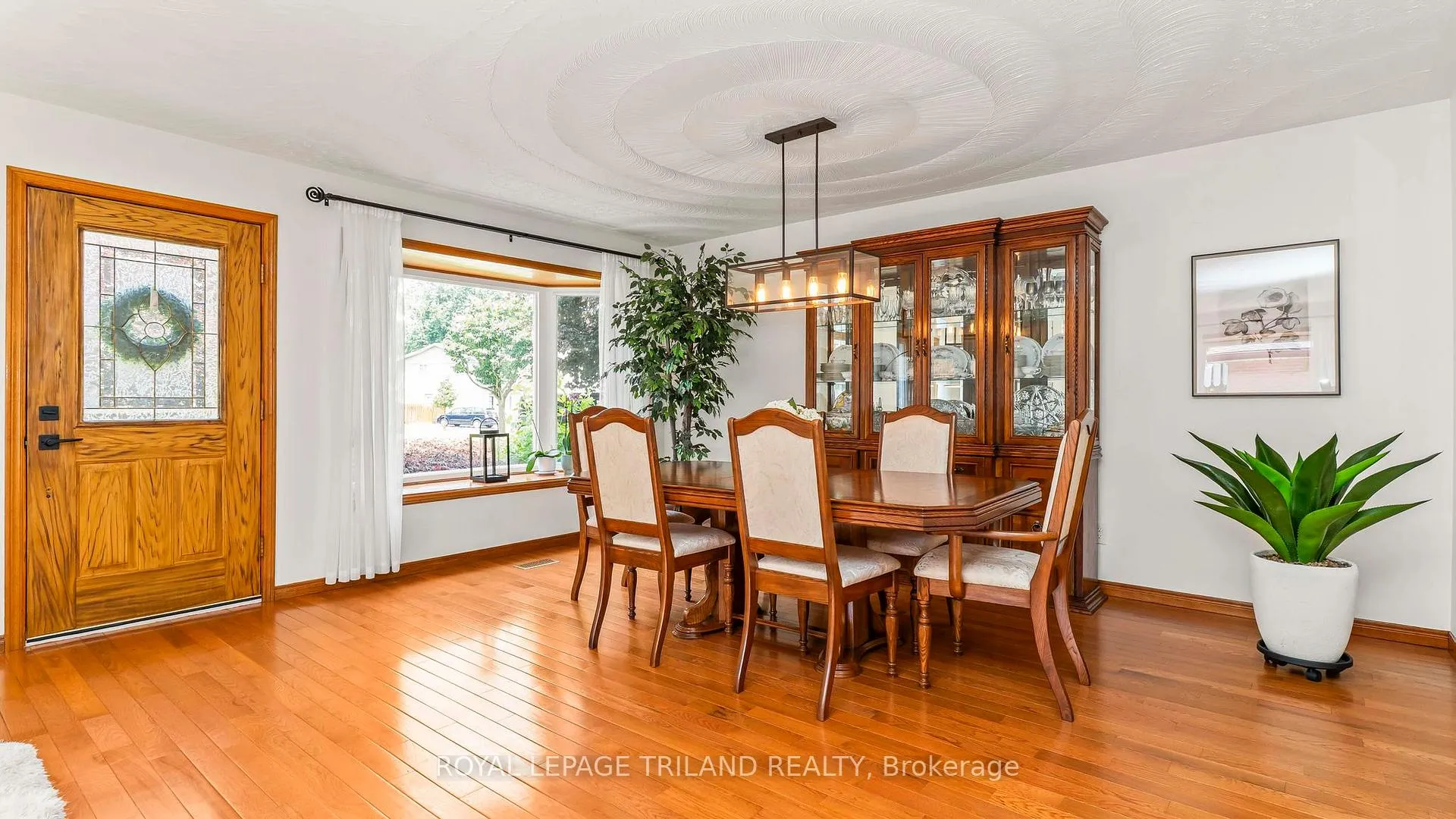Photo 9 of 1695 Culver Drive, London, East H — HOMEH