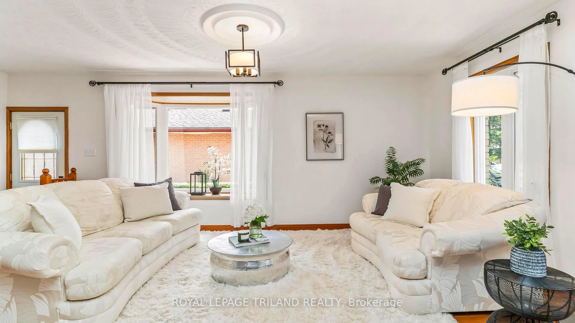 Photo 10 of 1695 Culver Drive, London, East H — HOMEH