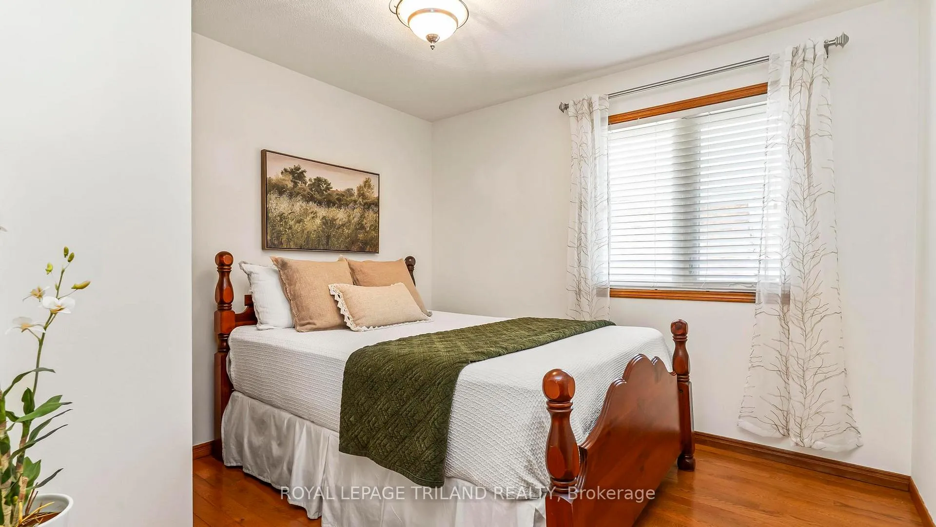 Photo 13 of 1695 Culver Drive, London, East H — HOMEH