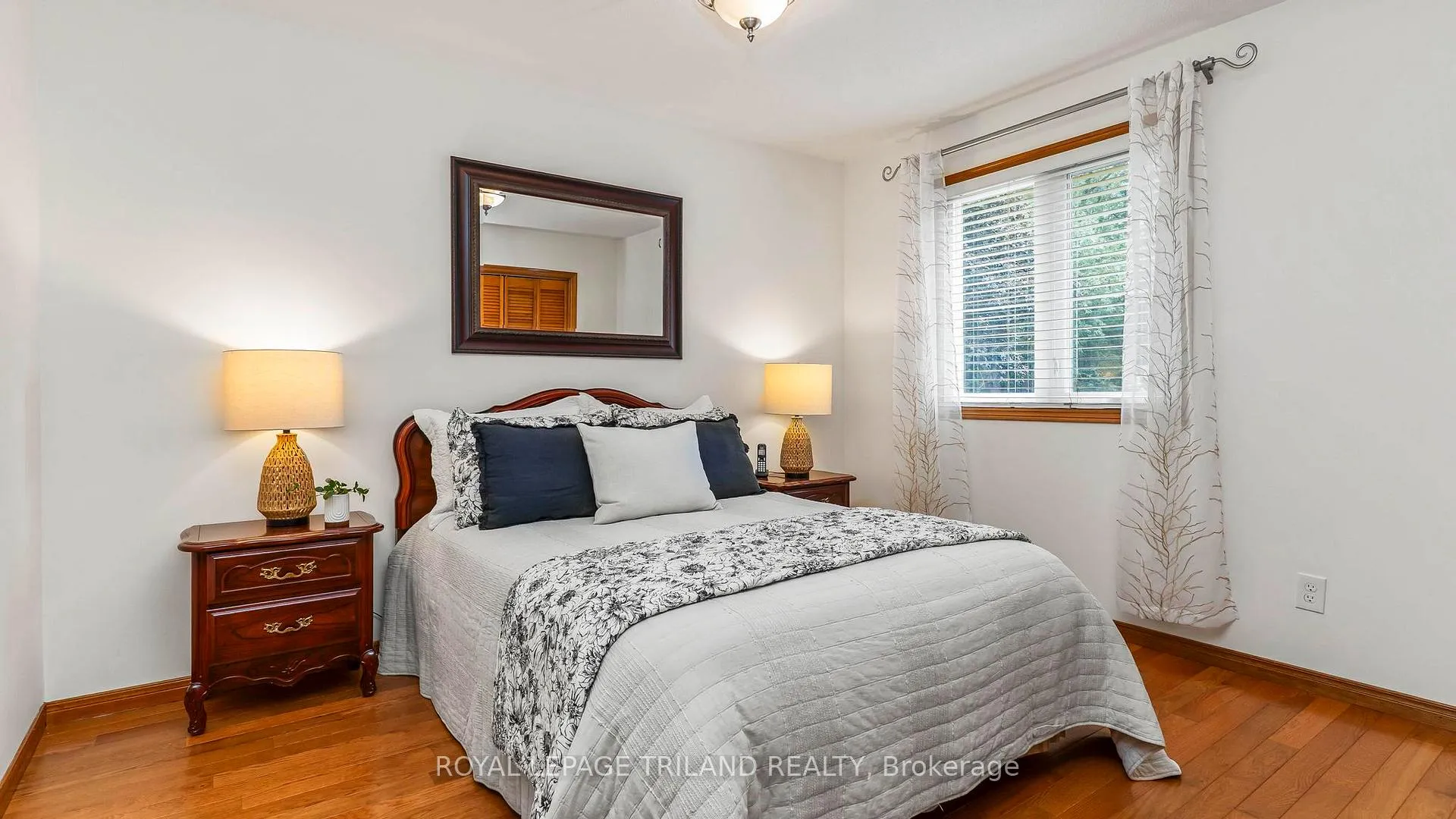 Photo 18 of 1695 Culver Drive, London, East H — HOMEH