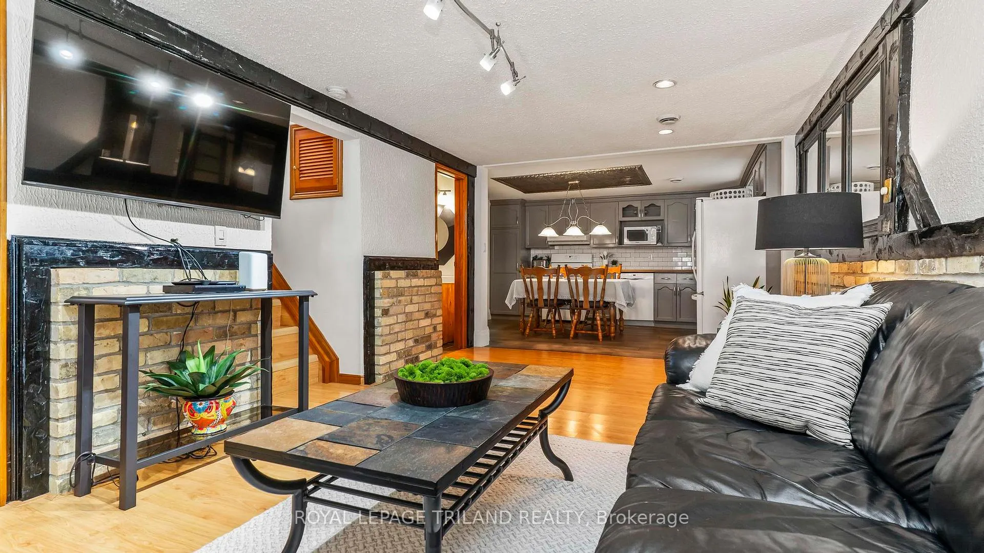 Photo 23 of 1695 Culver Drive, London, East H — HOMEH