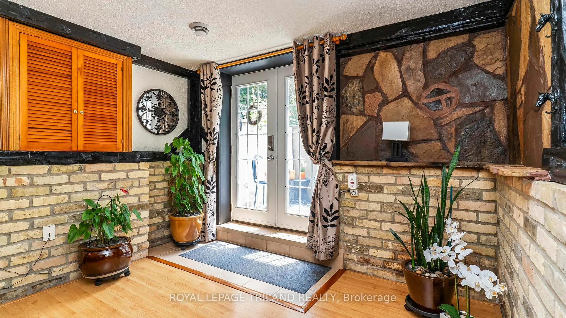 Photo 24 of 1695 Culver Drive, London, East H — HOMEH
