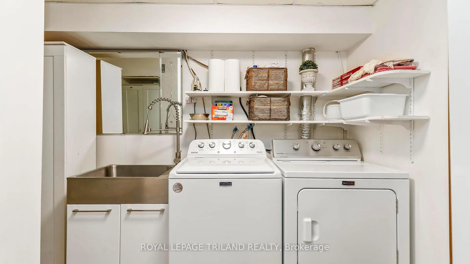 Photo 30 of 1695 Culver Drive, London, East H — HOMEH