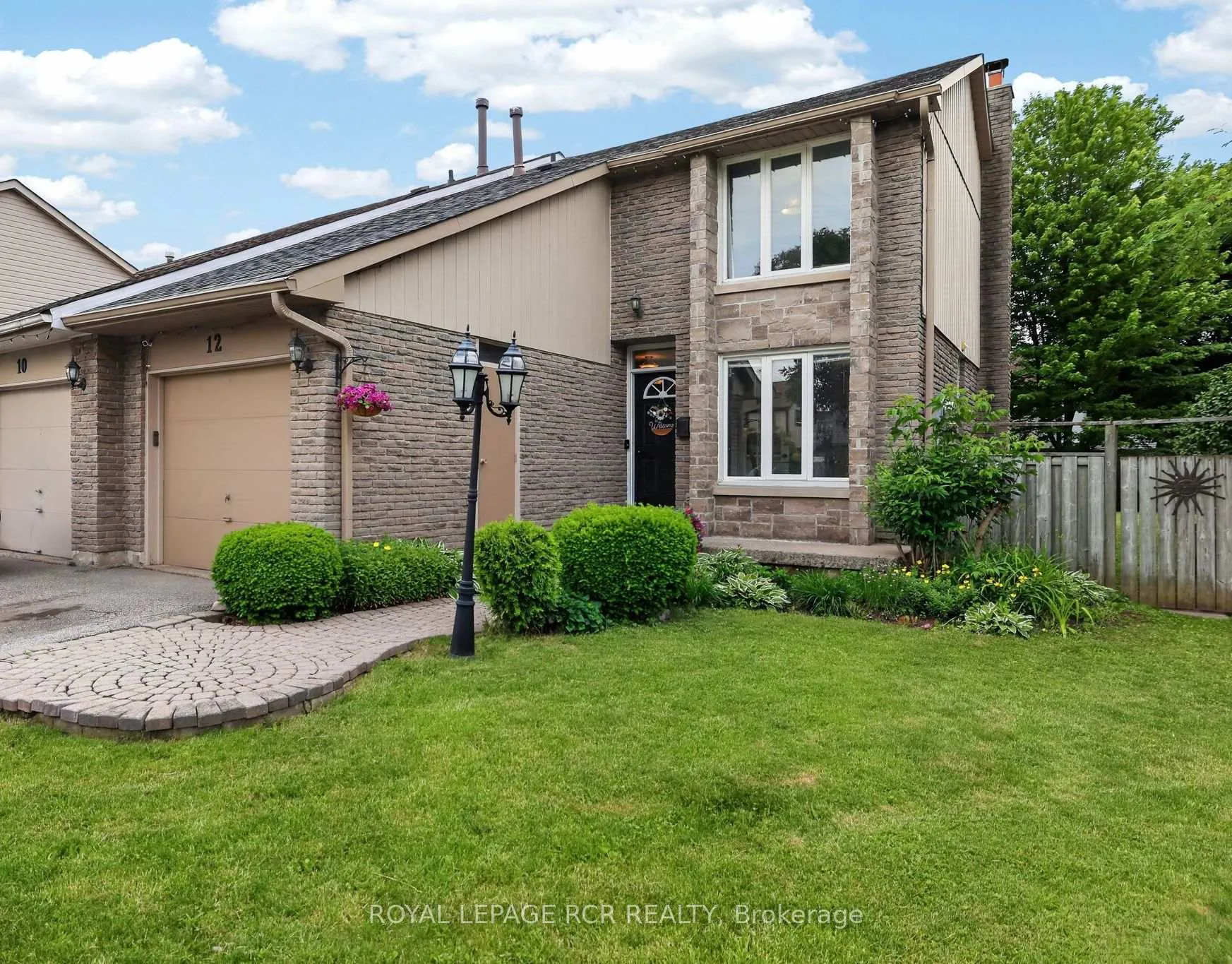 Photo 1 of 12 Macassa Court, Brampton, Heart Lake West — HOMEH