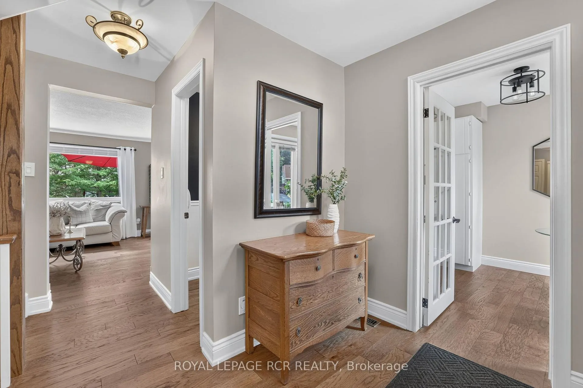 Photo 5 of 12 Macassa Court, Brampton, Heart Lake West — HOMEH