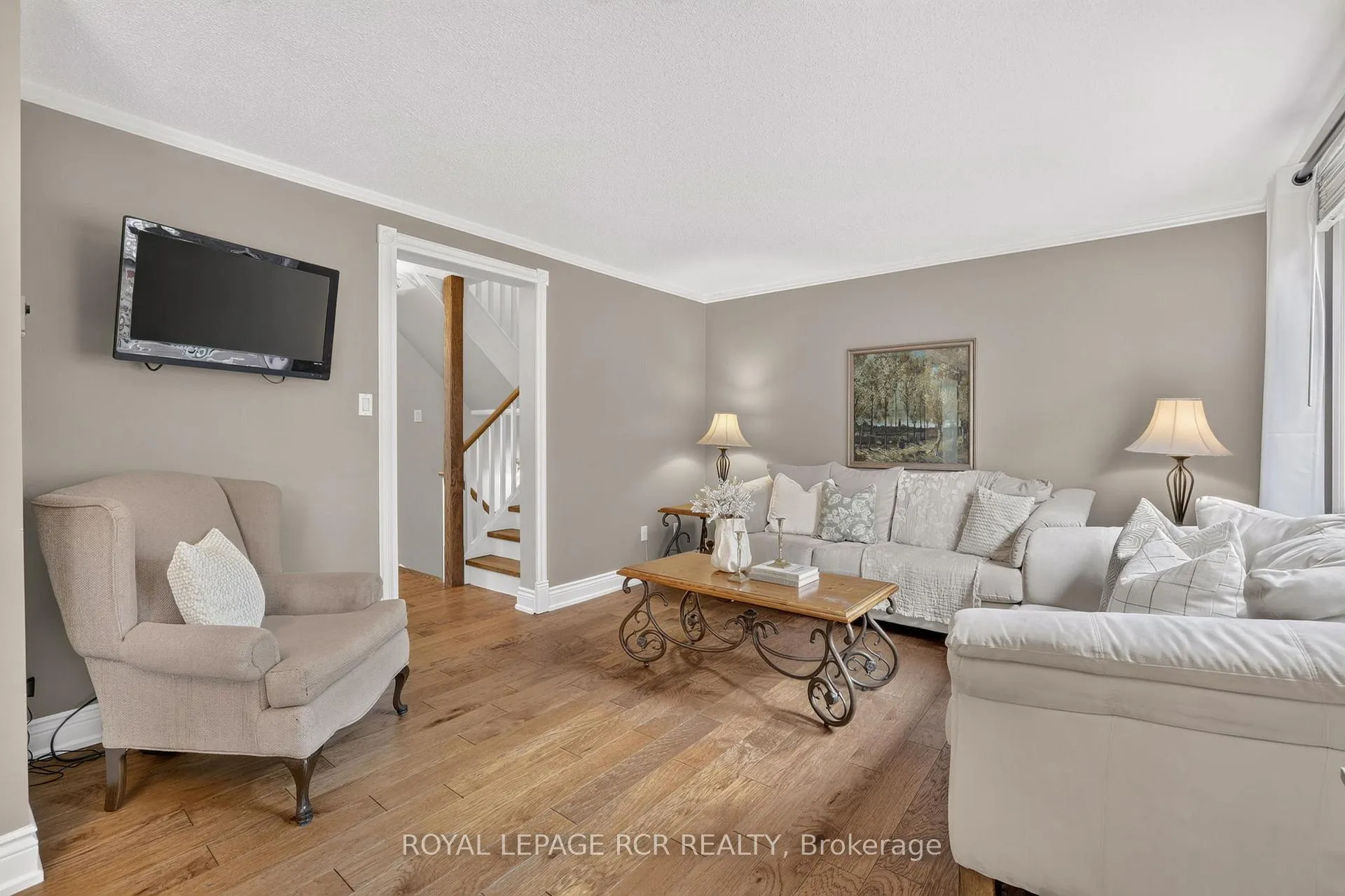 Photo 9 of 12 Macassa Court, Brampton, Heart Lake West — HOMEH