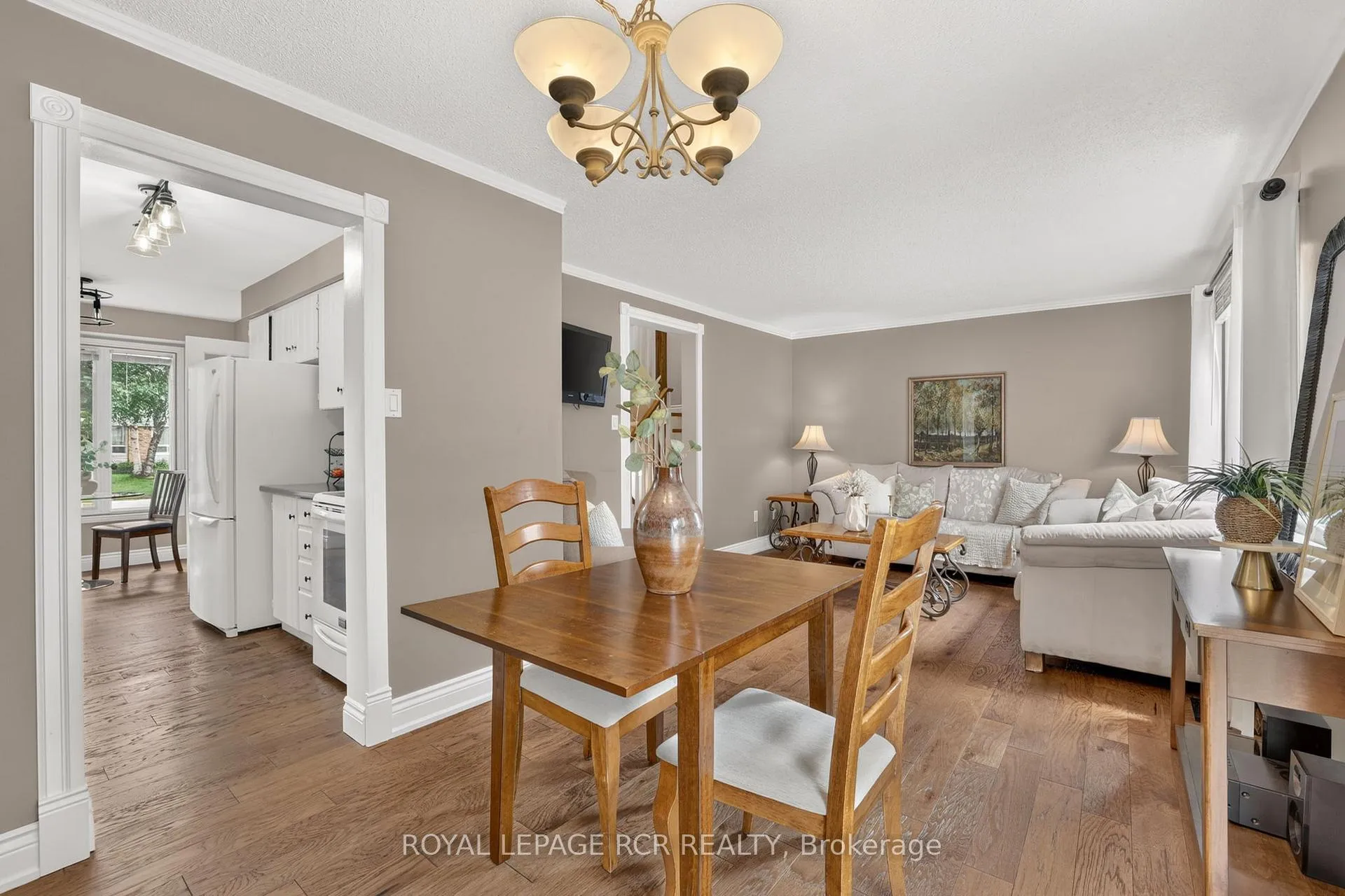 Photo 14 of 12 Macassa Court, Brampton, Heart Lake West — HOMEH