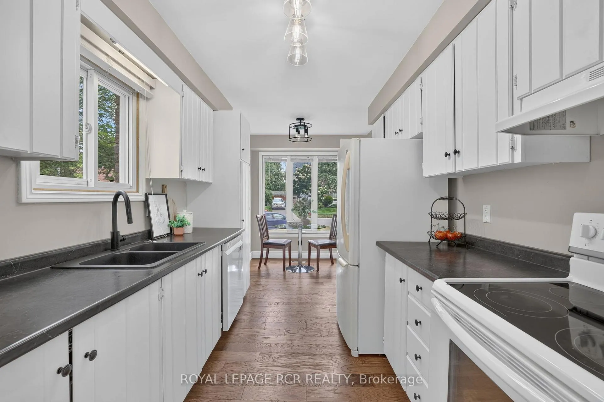 Photo 16 of 12 Macassa Court, Brampton, Heart Lake West — HOMEH