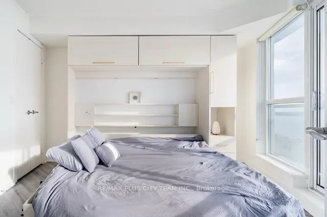 Photo 5 of Unit 1608, 208 Queens Quay W, Toronto, Waterfront Communities — HOMEH