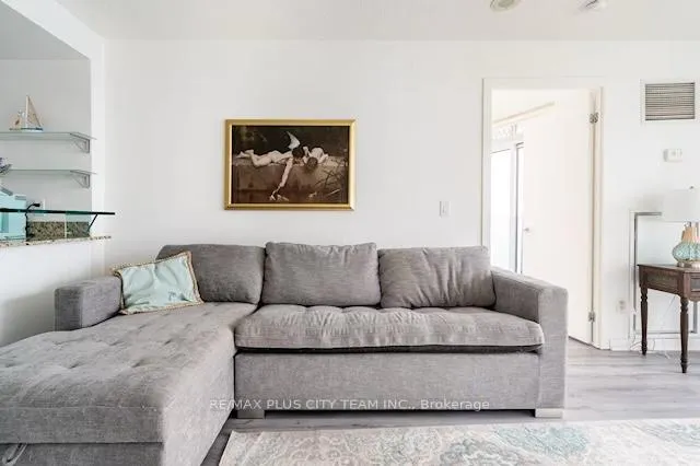 Photo 10 of Unit 1608, 208 Queens Quay W, Toronto, Waterfront Communities — HOMEH