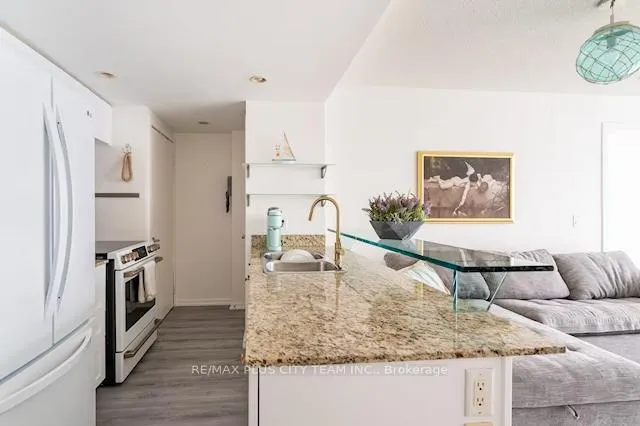 Photo 14 of Unit 1608, 208 Queens Quay W, Toronto, Waterfront Communities — HOMEH