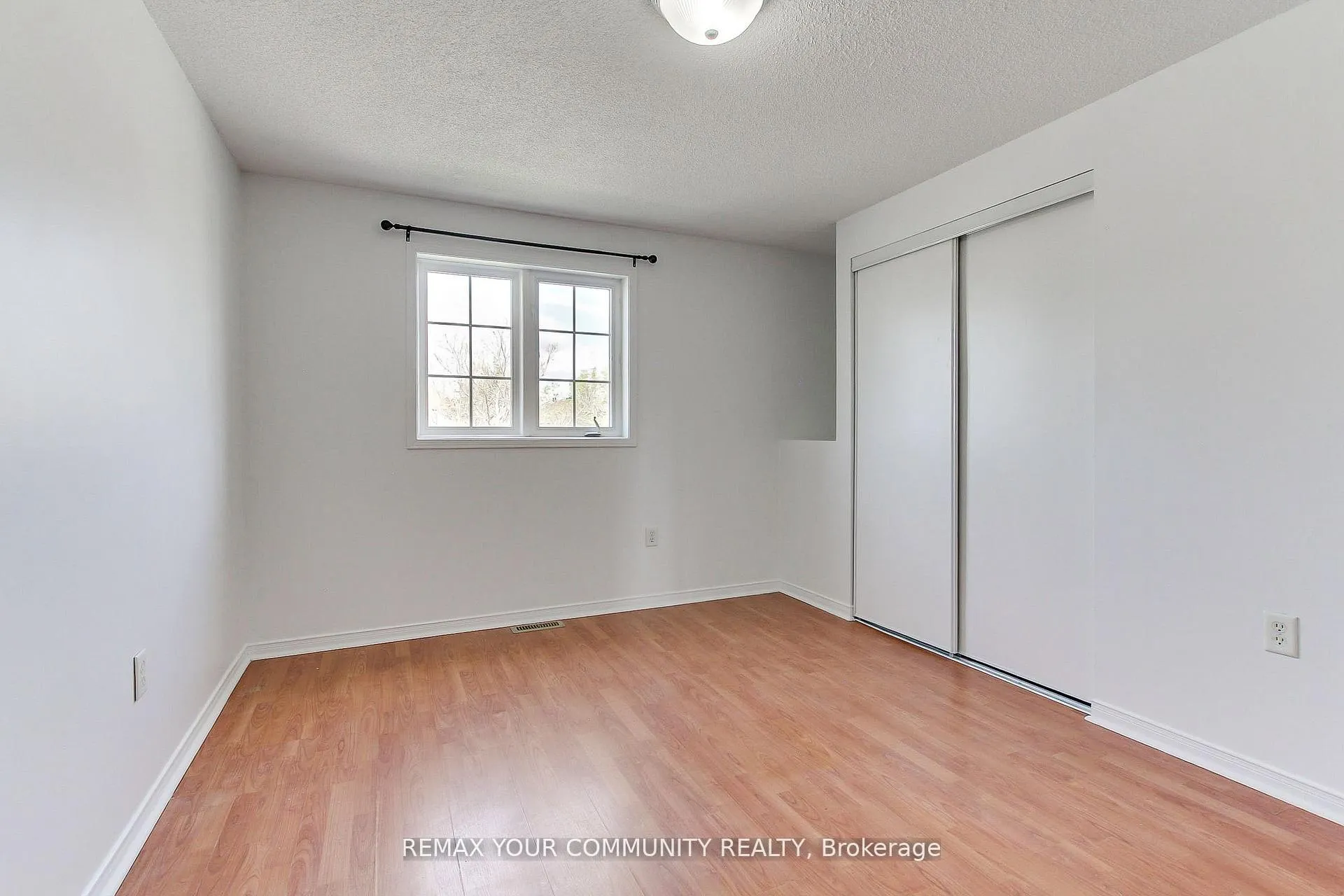 Photo 24 of Unit Main, 72 Ambler Bay, Barrie, Georgian Drive — HOMEH