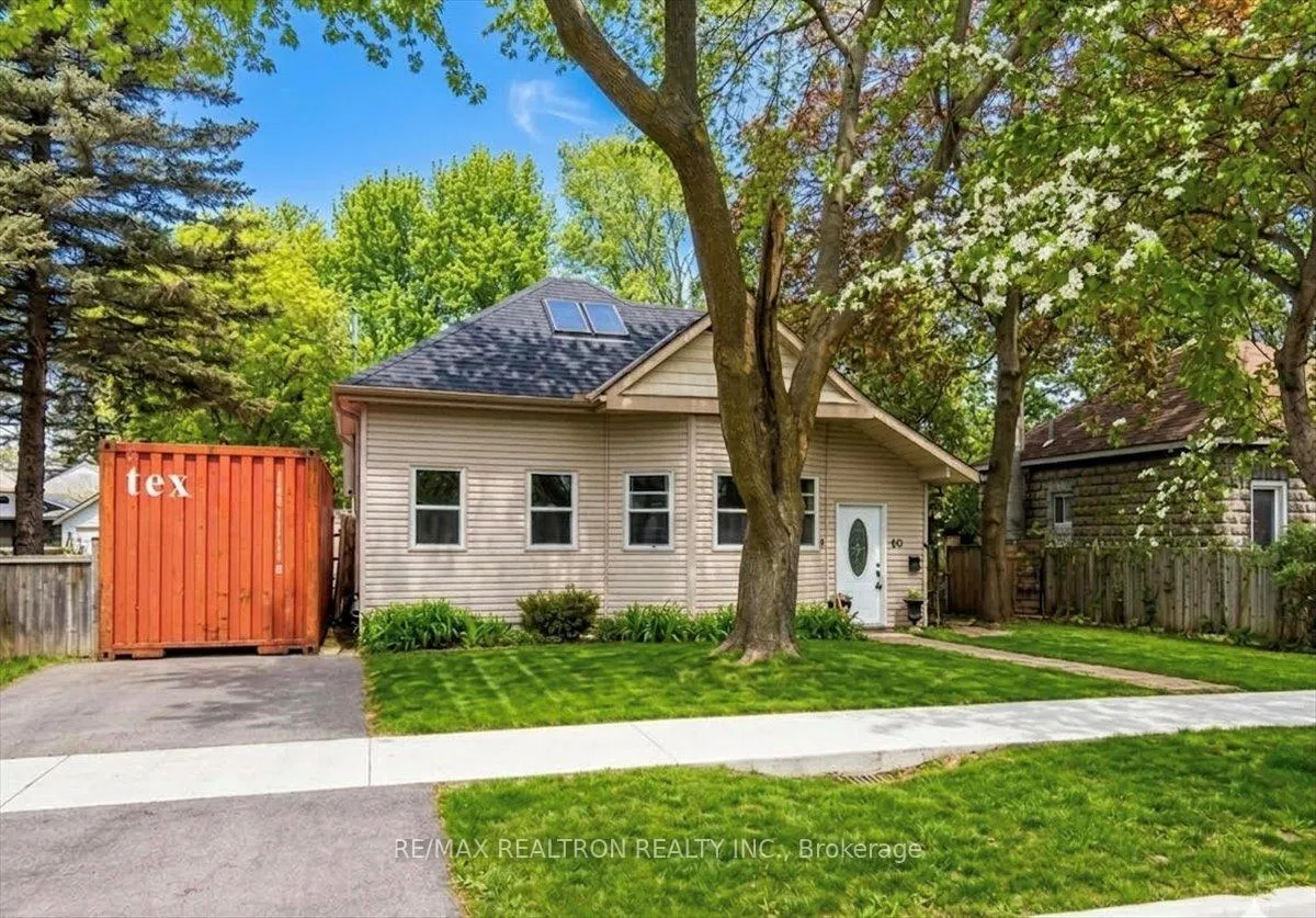 Photo 2 of 86 John Street, Barrie, Sanford — HOMEH