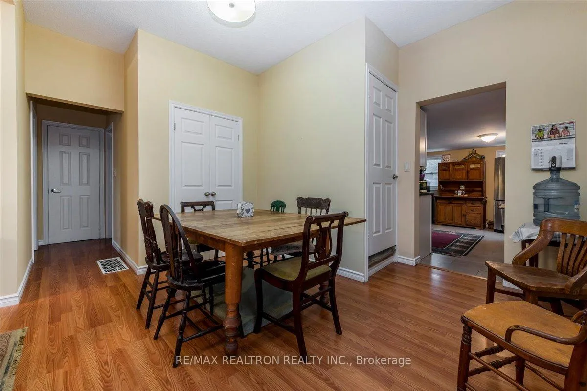 Photo 9 of 86 John Street, Barrie, Sanford — HOMEH