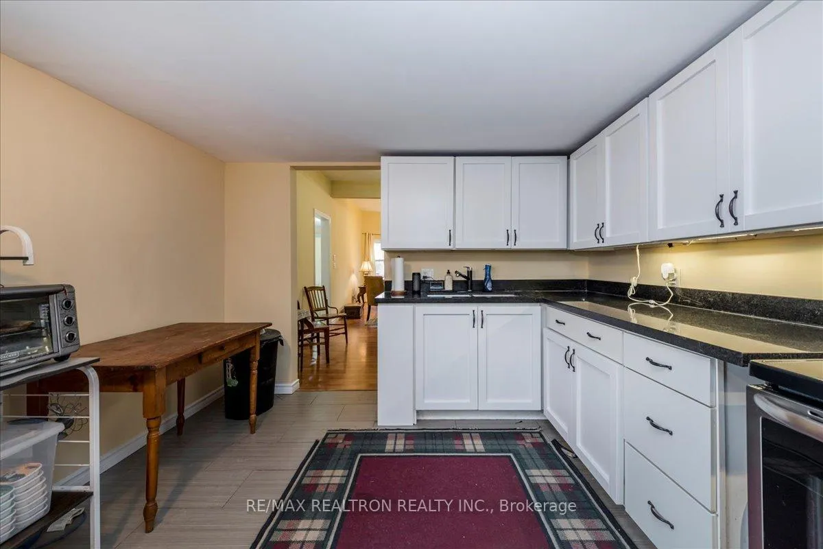Photo 14 of 86 John Street, Barrie, Sanford — HOMEH