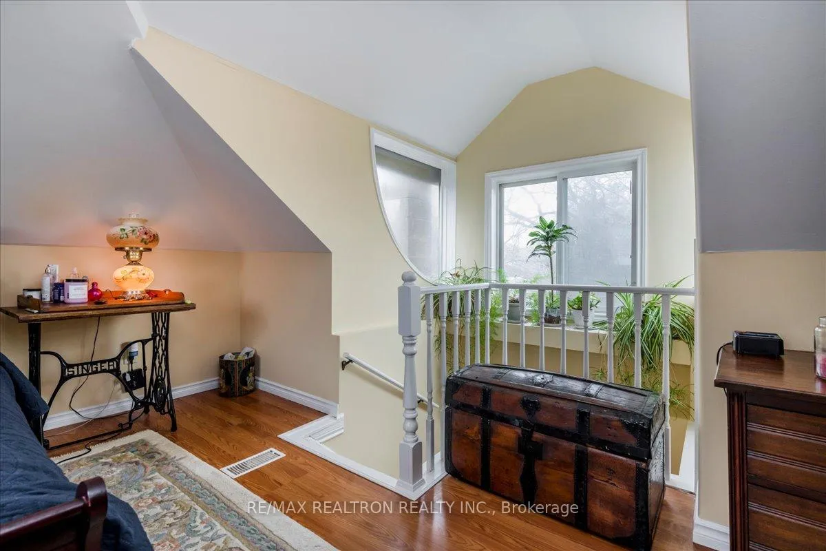 Photo 22 of 86 John Street, Barrie, Sanford — HOMEH