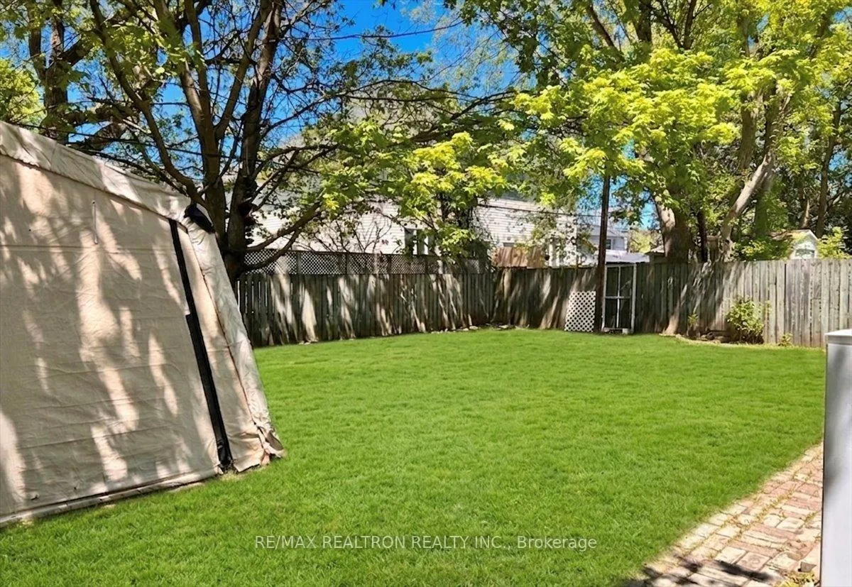 Photo 24 of 86 John Street, Barrie, Sanford — HOMEH