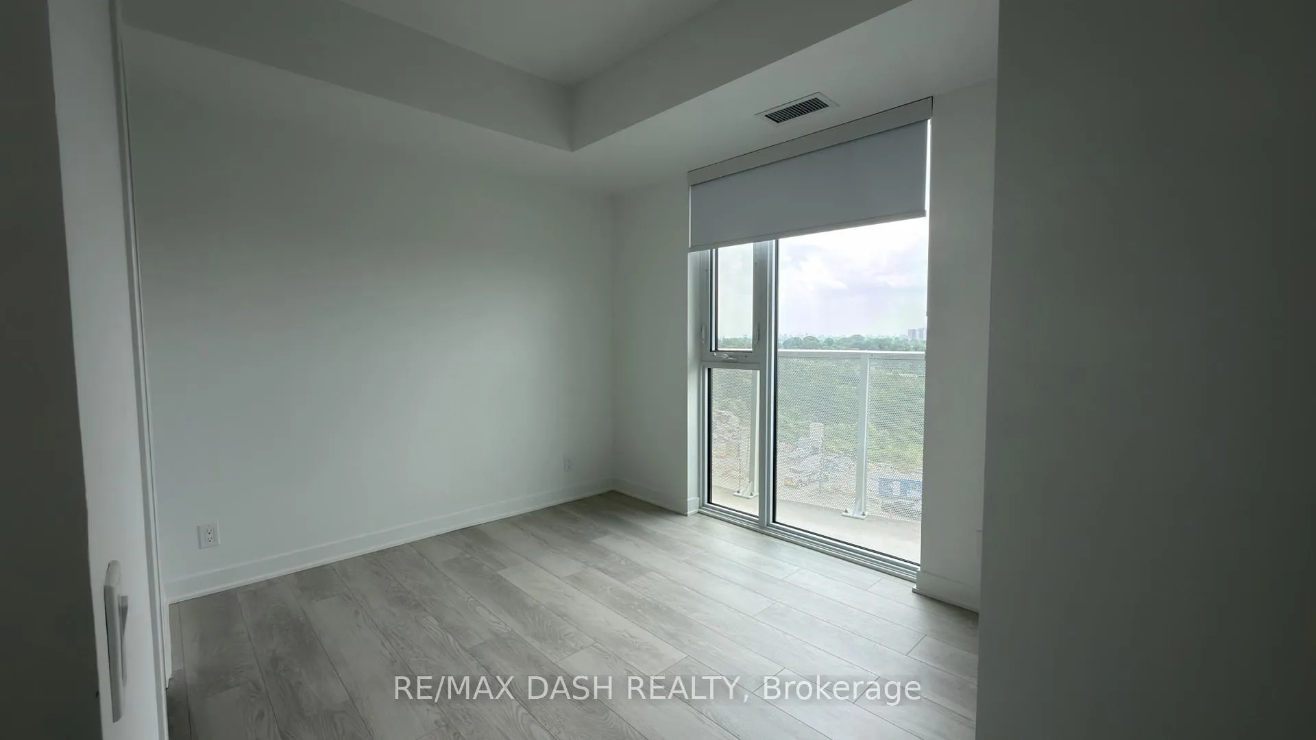 Photo 12 of Unit 707, 10 Flavelle Trail, Vaughan, Steeles West Industrial — HOMEH
