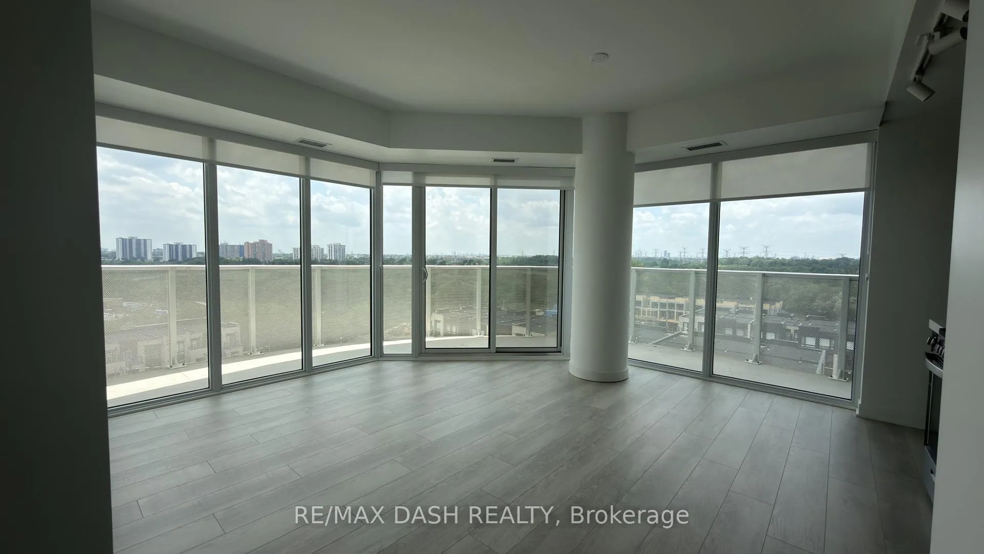 Photo 15 of Unit 707, 10 Flavelle Trail, Vaughan, Steeles West Industrial — HOMEH