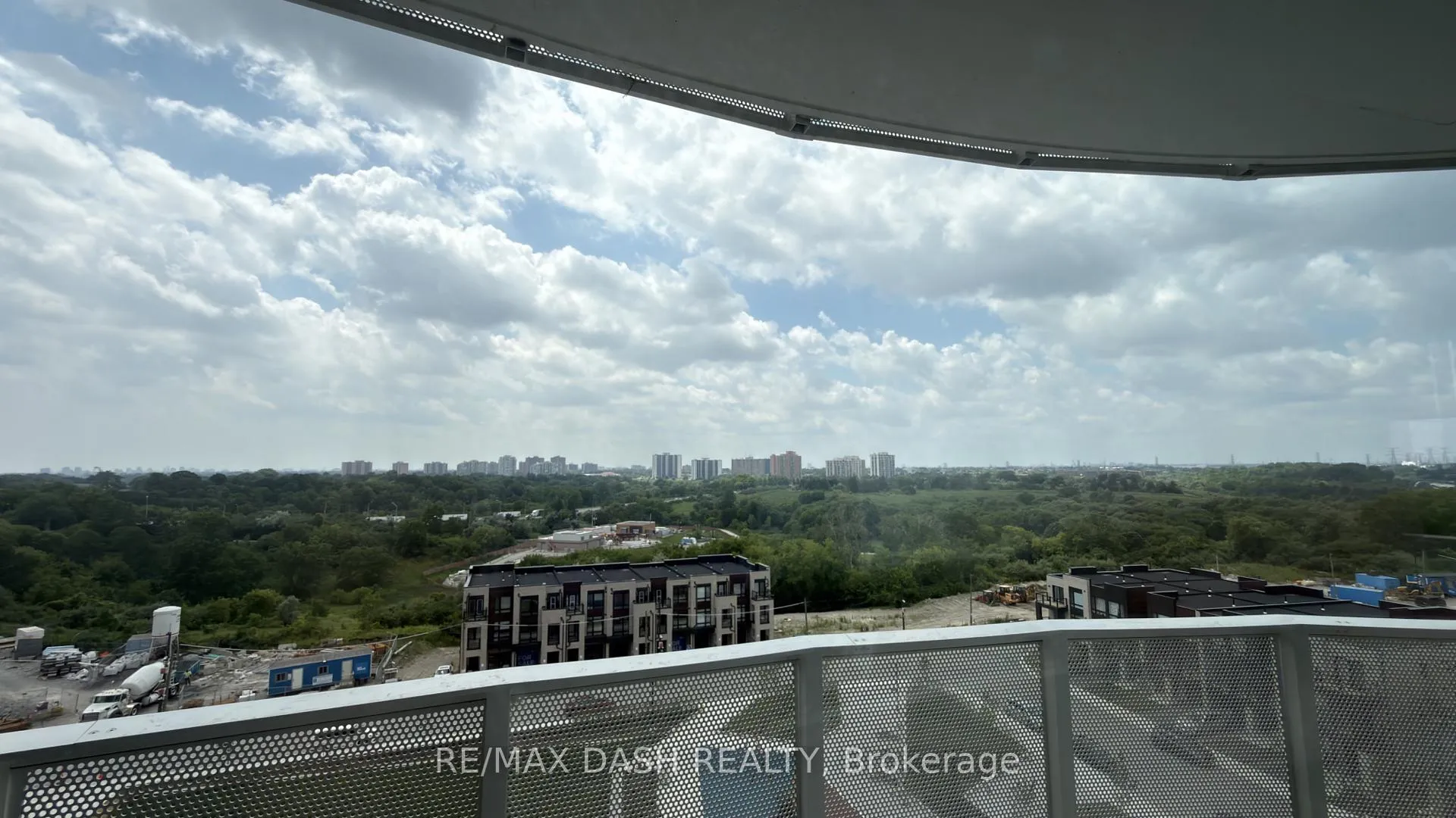 Photo 22 of Unit 707, 10 Flavelle Trail, Vaughan, Steeles West Industrial — HOMEH
