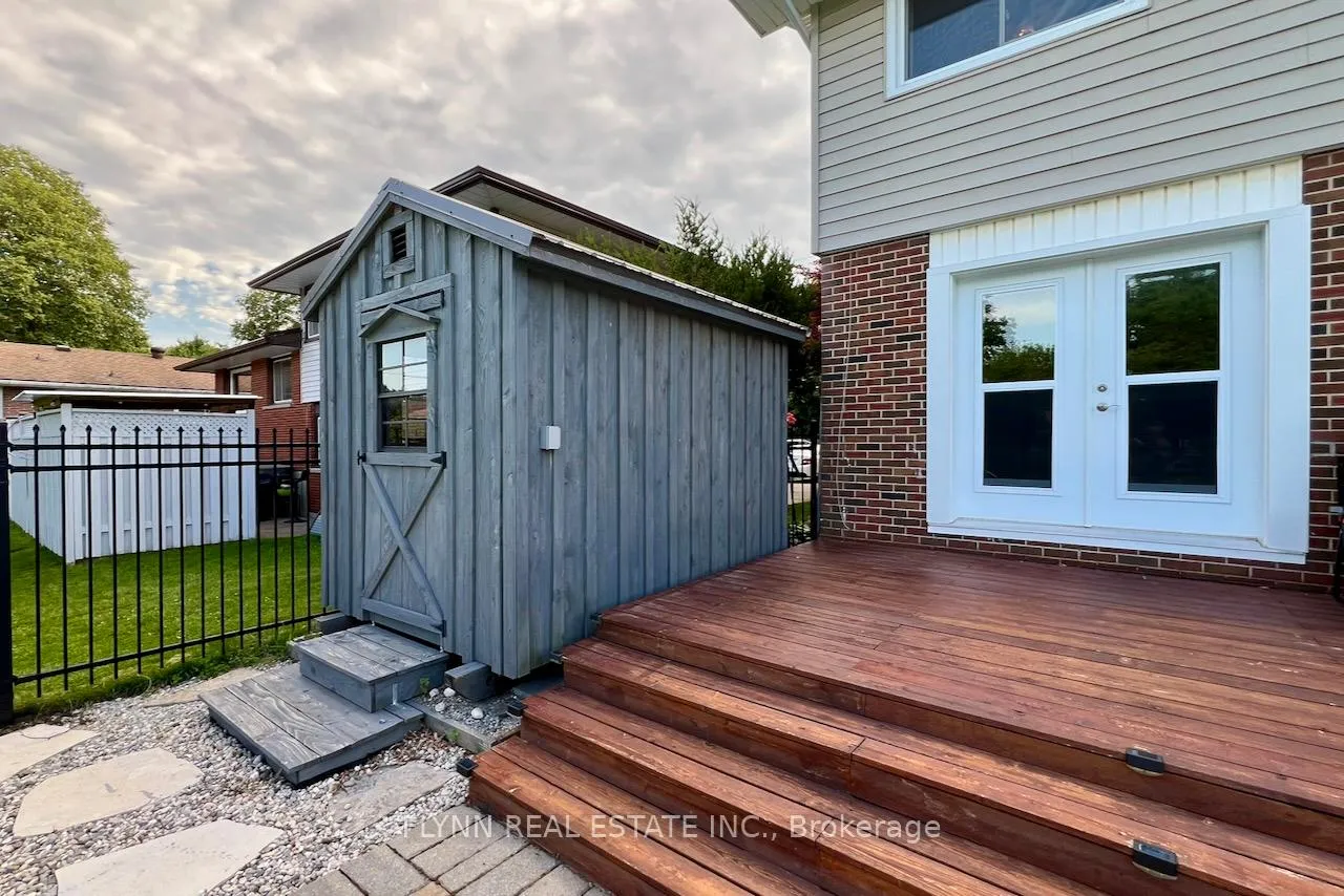 Photo 8 of 3020 Saint George Avenue, Niagara Falls, Stamford — HOMEH