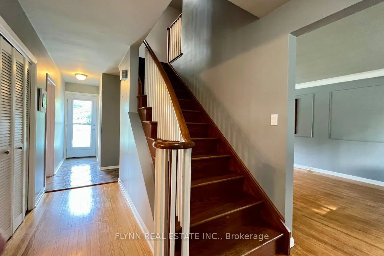 Photo 10 of 3020 Saint George Avenue, Niagara Falls, Stamford — HOMEH