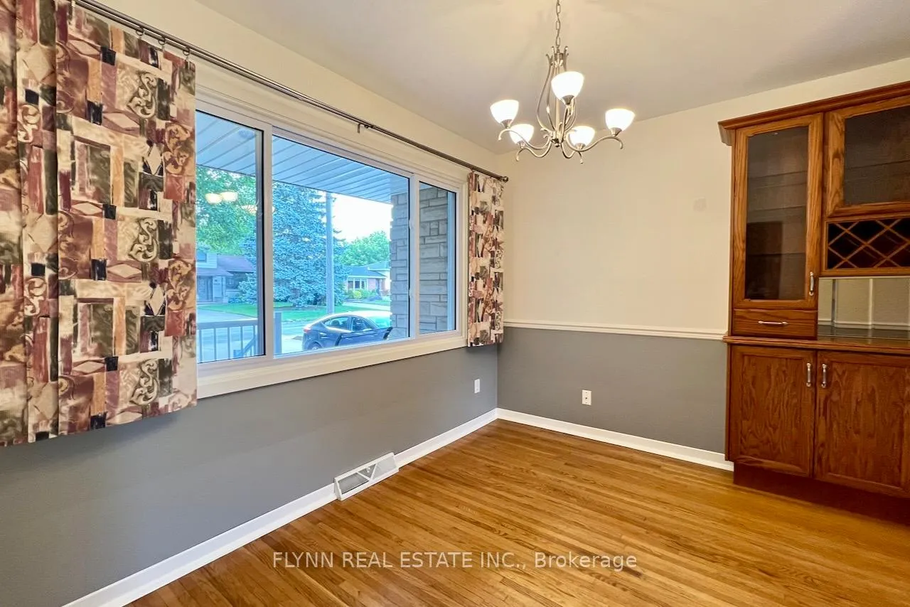 Photo 14 of 3020 Saint George Avenue, Niagara Falls, Stamford — HOMEH