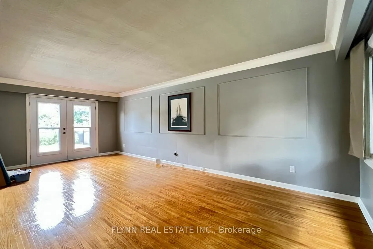 Photo 15 of 3020 Saint George Avenue, Niagara Falls, Stamford — HOMEH