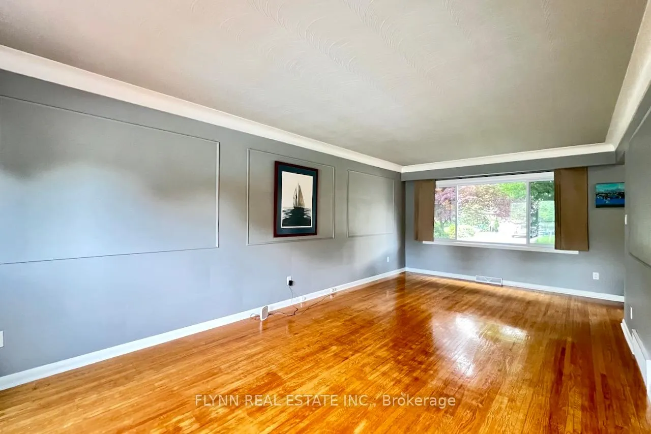 Photo 17 of 3020 Saint George Avenue, Niagara Falls, Stamford — HOMEH