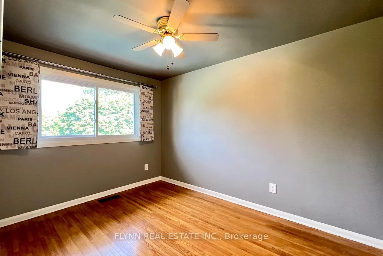 Photo 25 of 3020 Saint George Avenue, Niagara Falls, Stamford — HOMEH