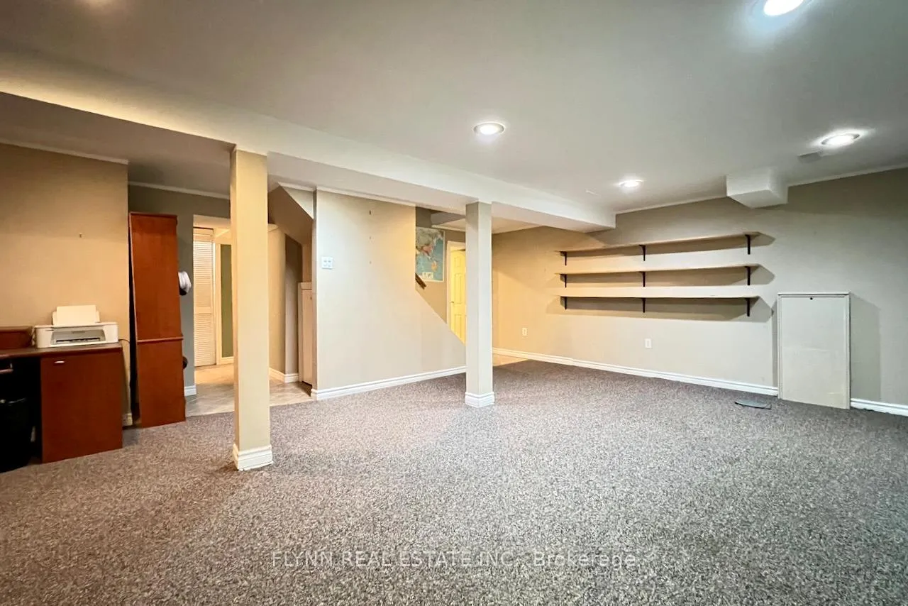 Photo 33 of 3020 Saint George Avenue, Niagara Falls, Stamford — HOMEH