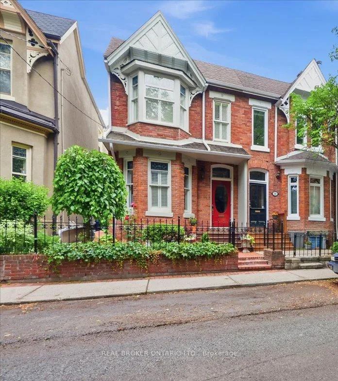 Photo 2 of Unit 3, 16 Aberdeen Avenue, Toronto, Cabbagetown-South St. James Town — HOMEH