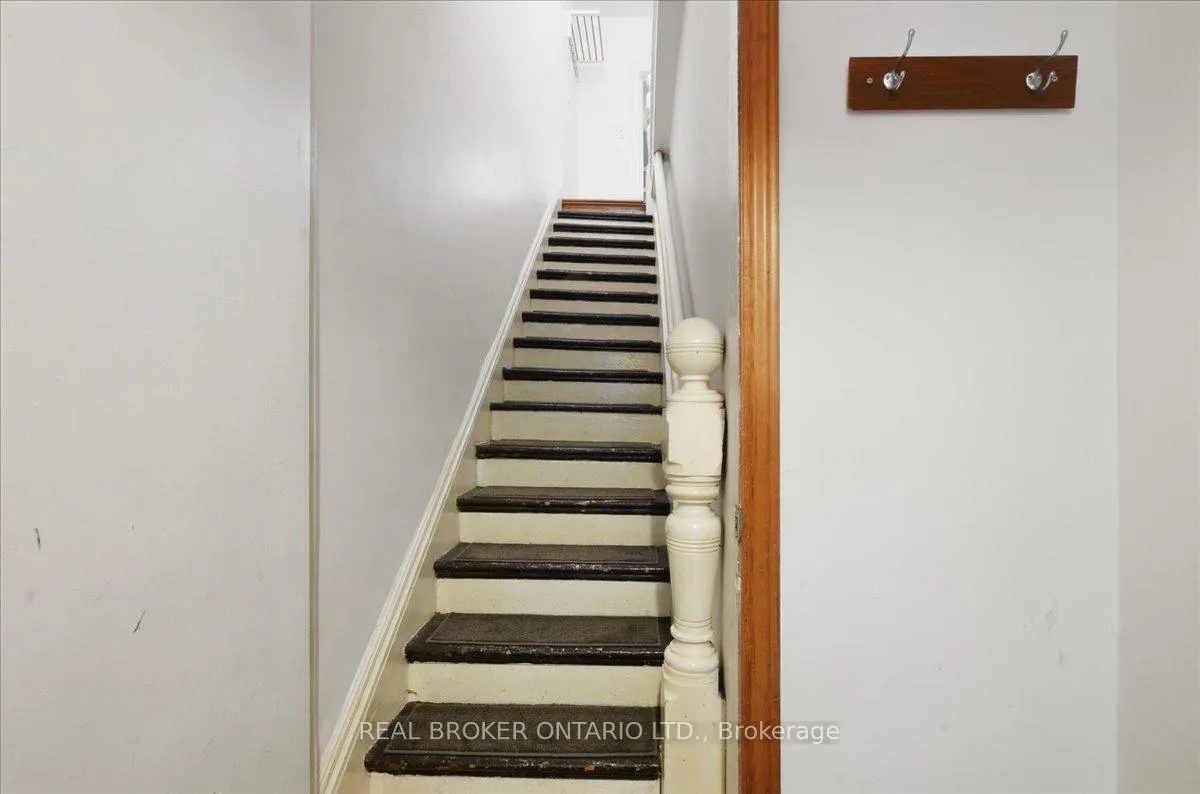 Photo 7 of Unit 3, 16 Aberdeen Avenue, Toronto, Cabbagetown-South St. James Town — HOMEH