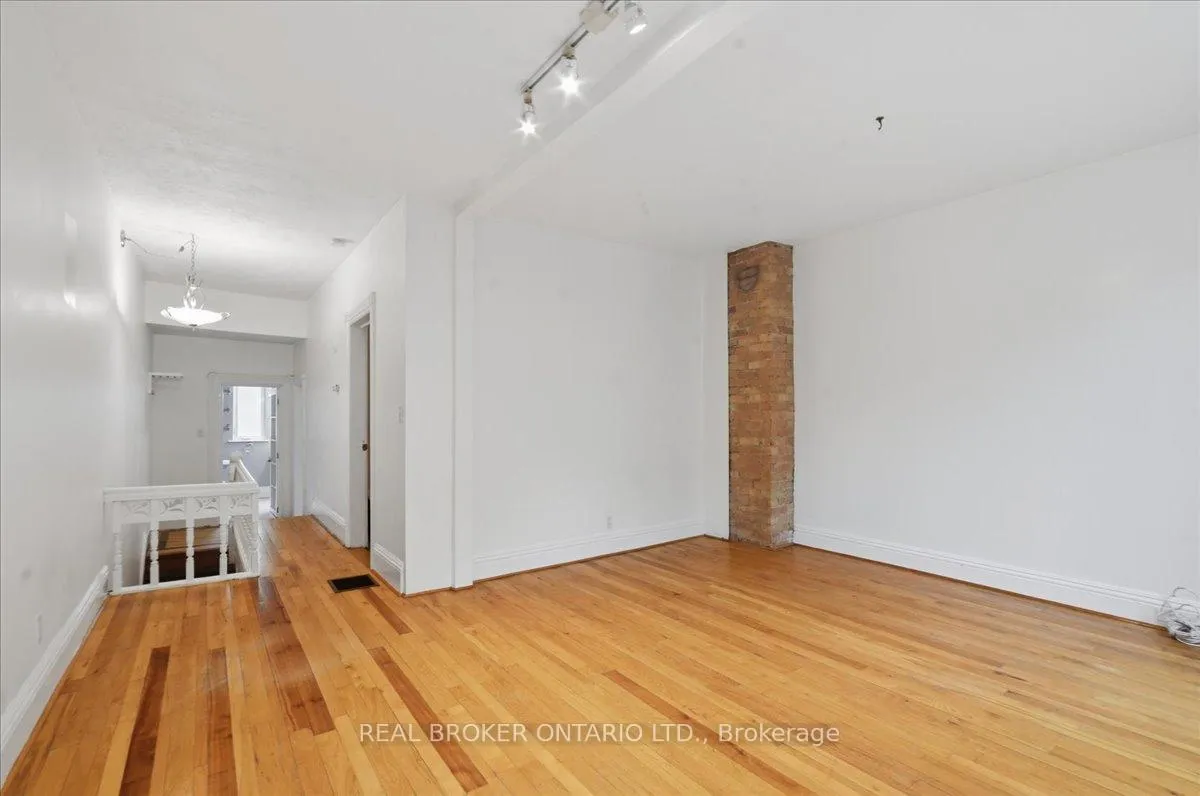 Photo 13 of Unit 3, 16 Aberdeen Avenue, Toronto, Cabbagetown-South St. James Town — HOMEH