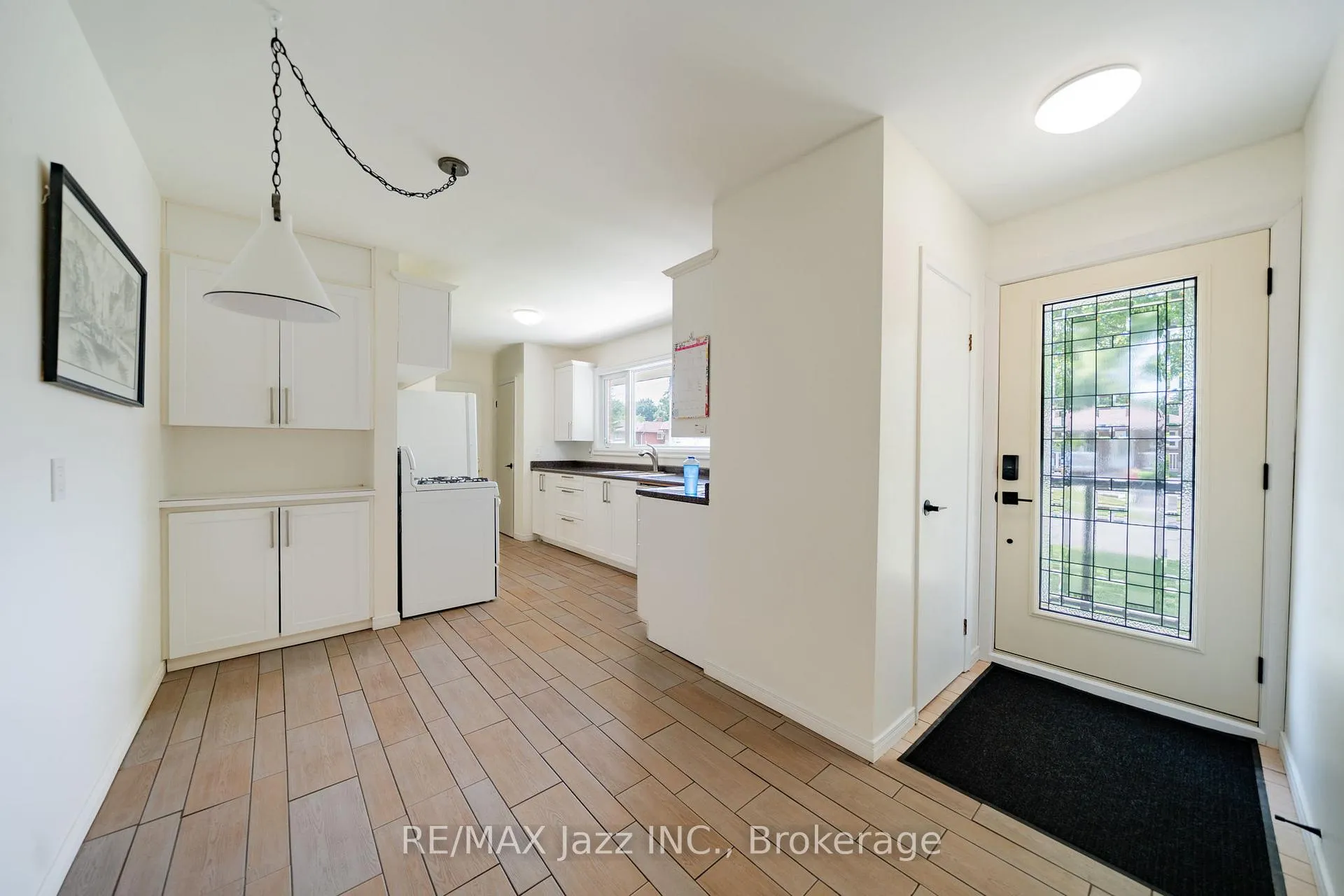 Photo 15 of 607 Gliddon Avenue, Oshawa, Donevan — HOMEH