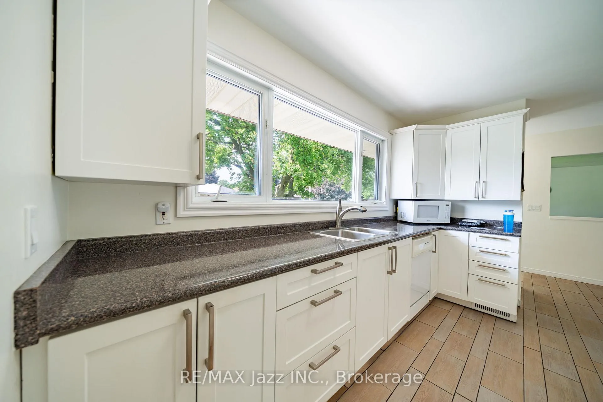 Photo 19 of 607 Gliddon Avenue, Oshawa, Donevan — HOMEH