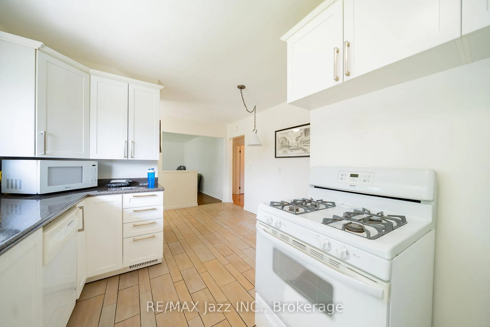 Photo 20 of 607 Gliddon Avenue, Oshawa, Donevan — HOMEH