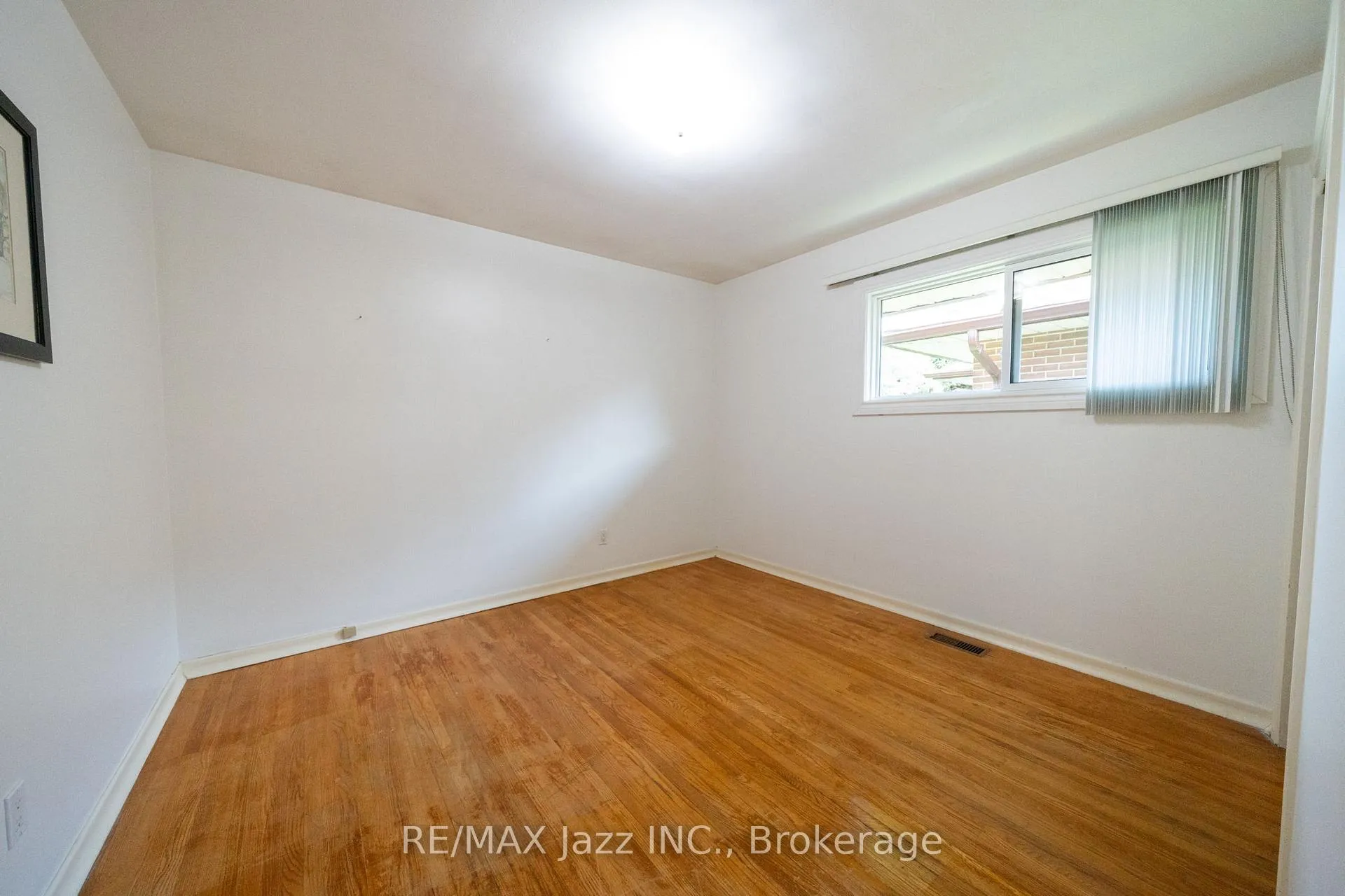 Photo 23 of 607 Gliddon Avenue, Oshawa, Donevan — HOMEH