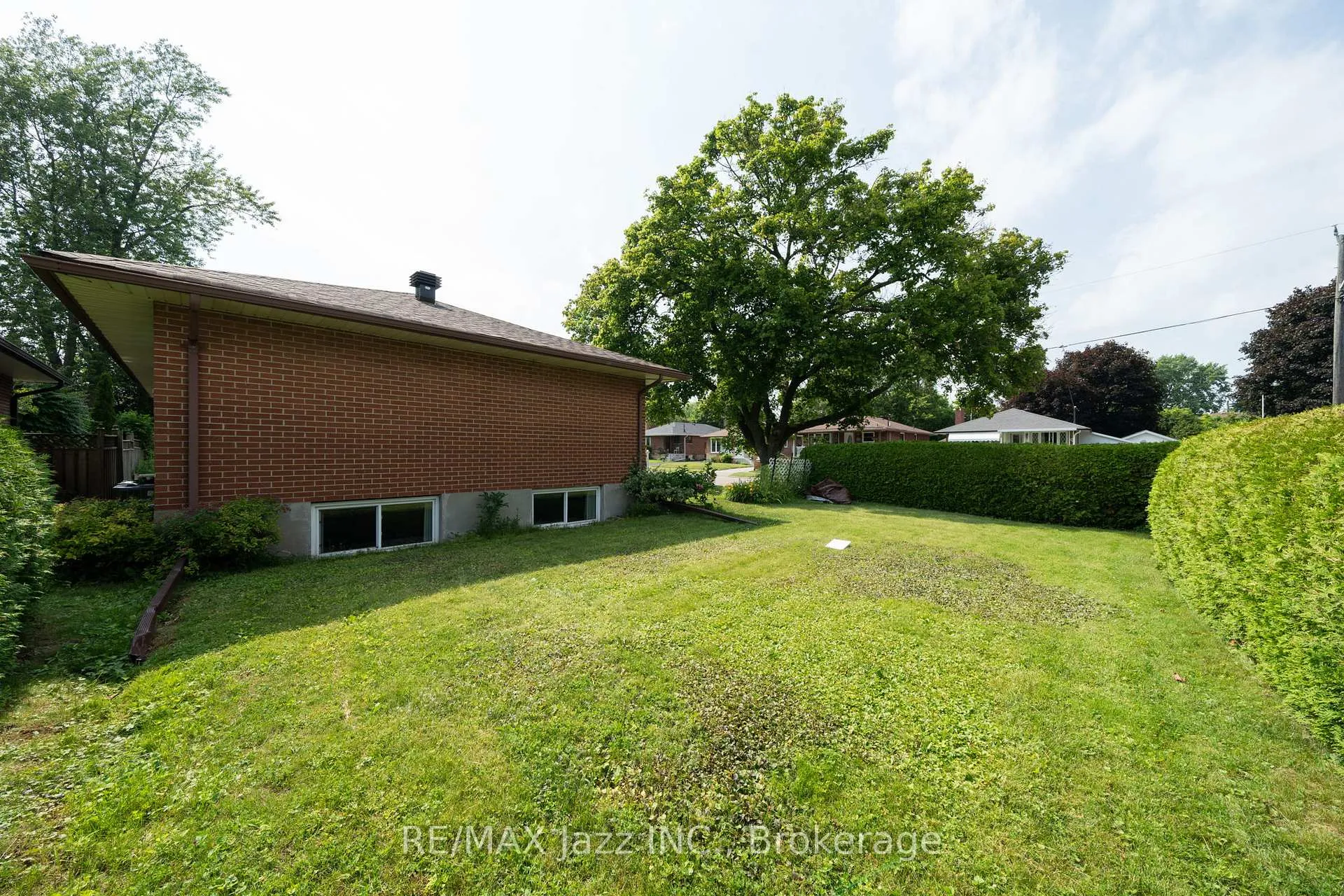 Photo 49 of 607 Gliddon Avenue, Oshawa, Donevan — HOMEH