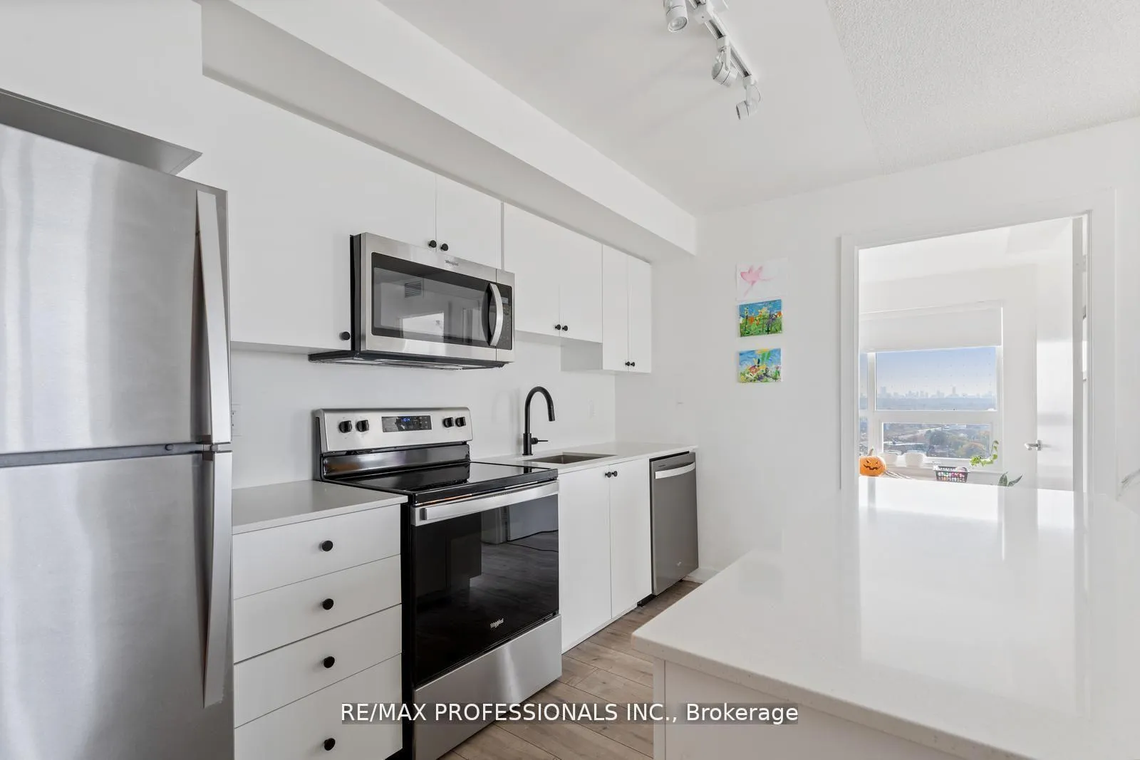 Photo 2 of Unit 1603, 10 Wilby Crescent, North York, Weston — HOMEH