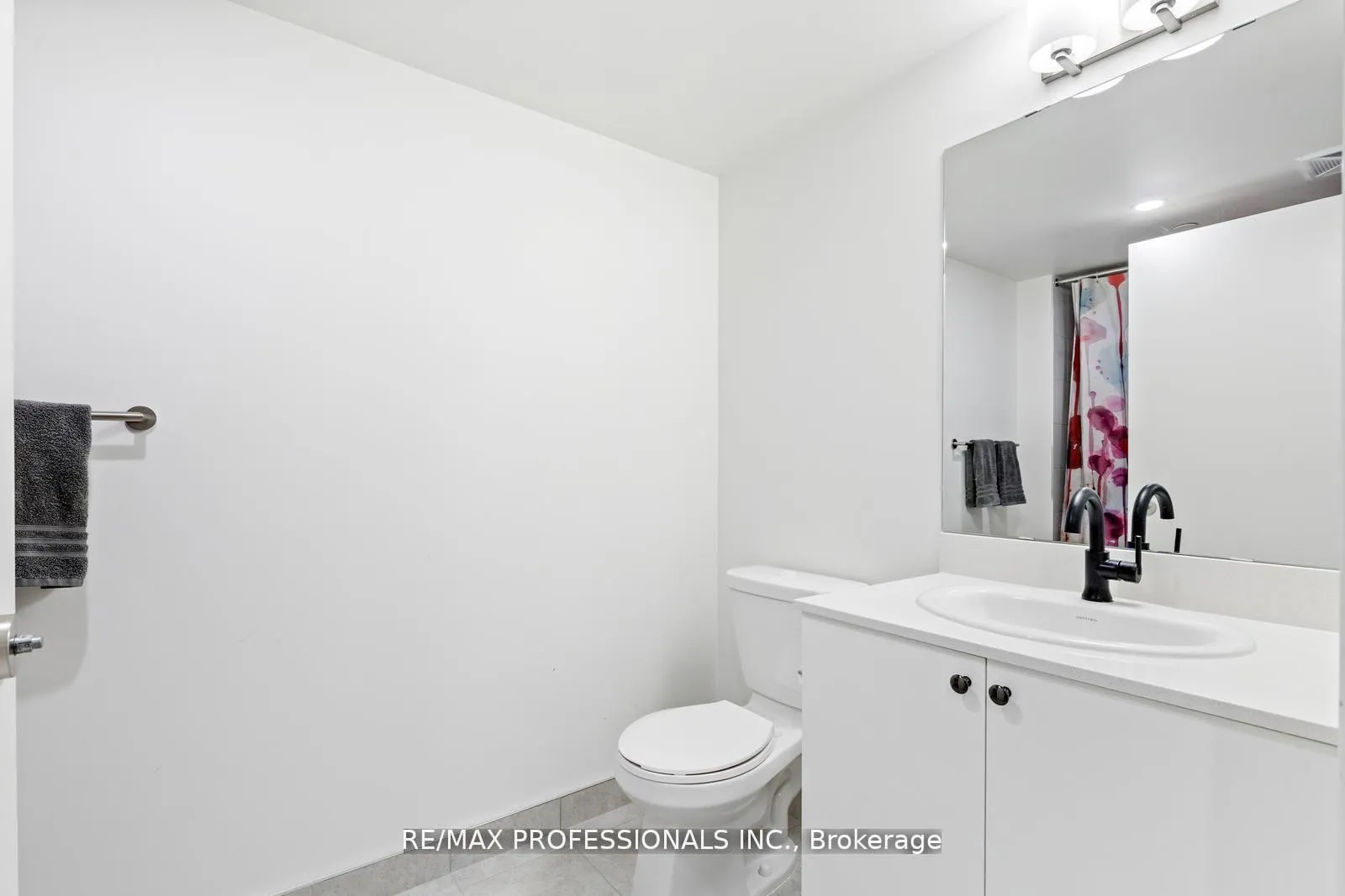 Photo 11 of Unit 1603, 10 Wilby Crescent, North York, Weston — HOMEH