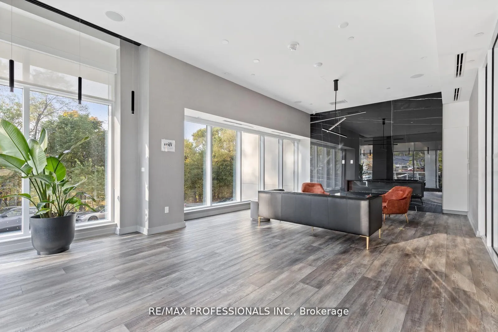 Photo 19 of Unit 1603, 10 Wilby Crescent, North York, Weston — HOMEH