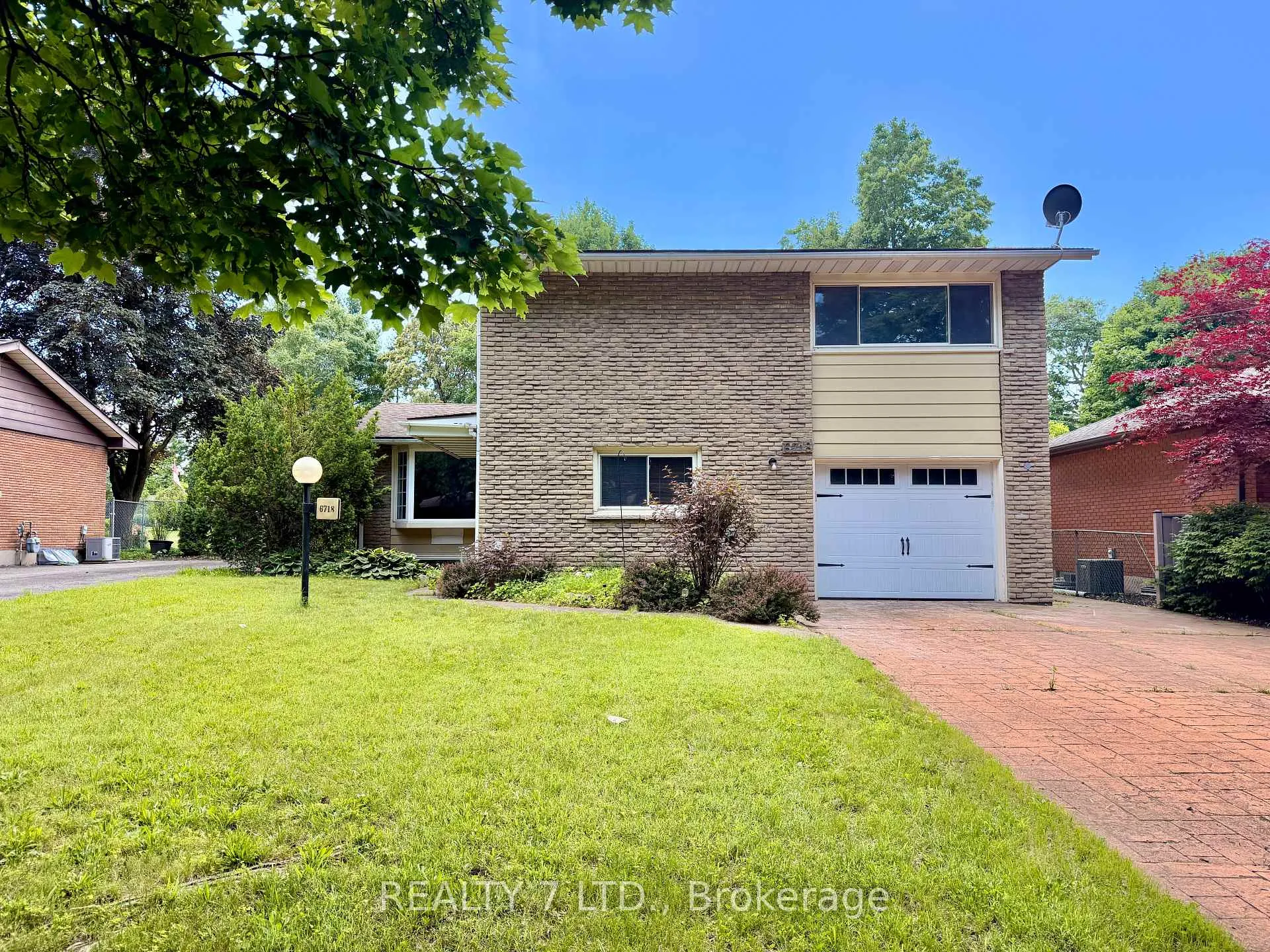 Photo 2 of 6718 Freeman Street, Niagara Falls, Morrison — HOMEH