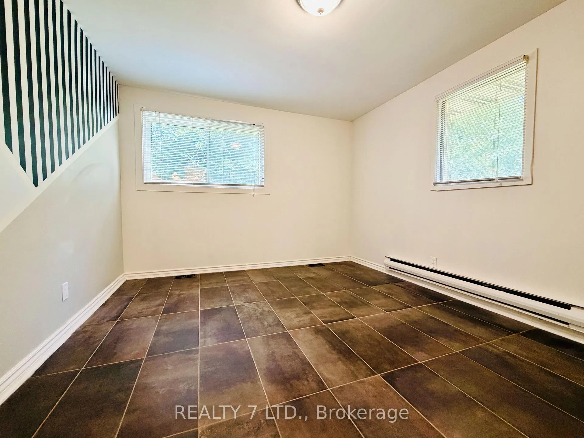 Photo 6 of 6718 Freeman Street, Niagara Falls, Morrison — HOMEH