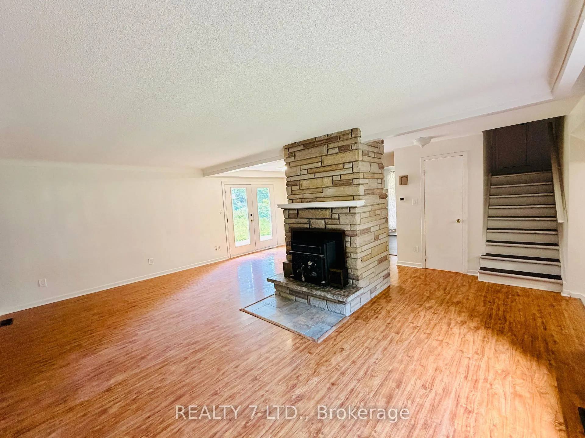 Photo 8 of 6718 Freeman Street, Niagara Falls, Morrison — HOMEH