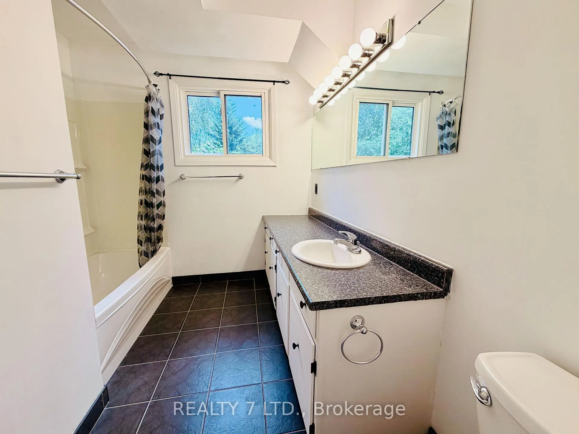 Photo 12 of 6718 Freeman Street, Niagara Falls, Morrison — HOMEH