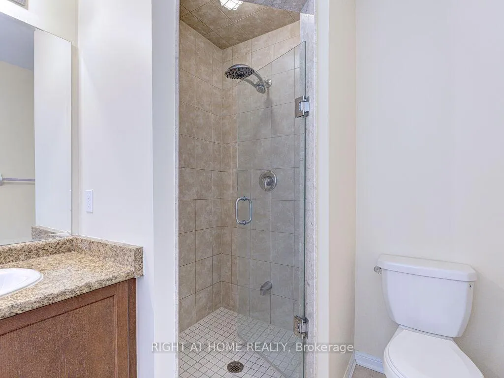 Photo 33 of 63 Lupo Drive, Hamilton, Waterdown — HOMEH