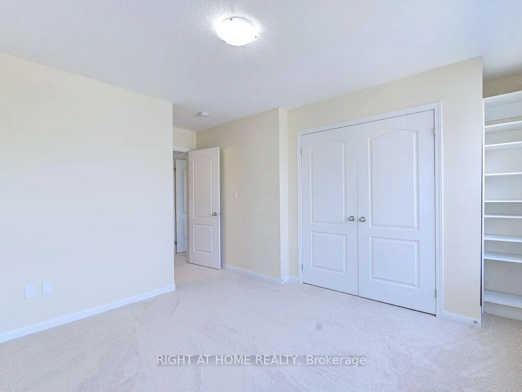 Photo 36 of 63 Lupo Drive, Hamilton, Waterdown — HOMEH